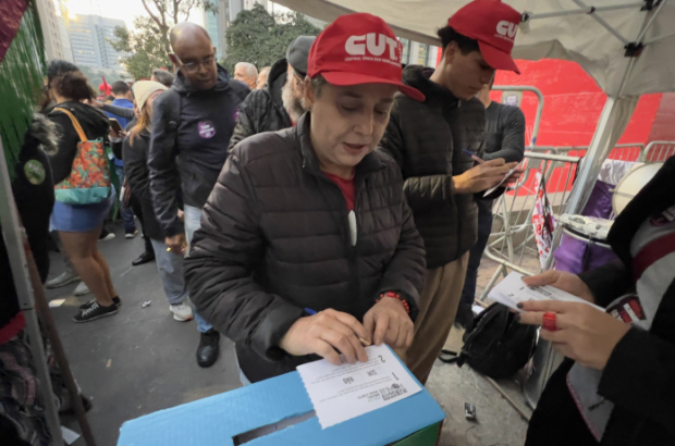 Na reta final, Plebiscito Popular convoca o povo a votar pelo fim da escala 6x1